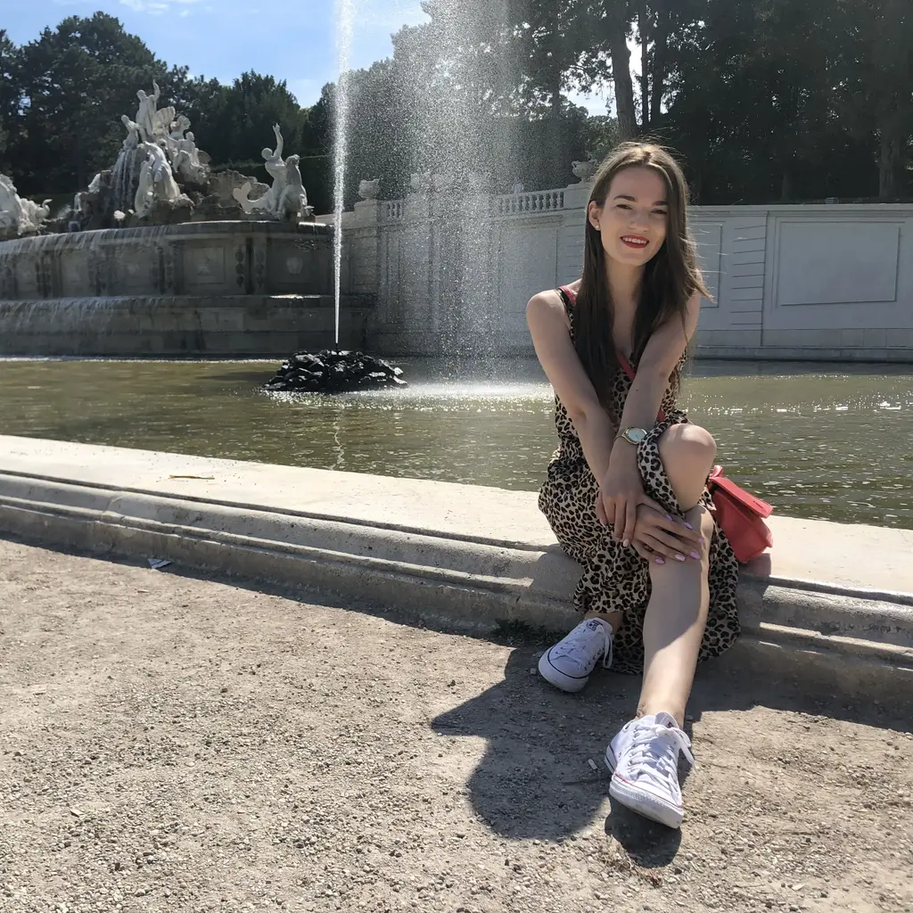 Zwykłe zdjęcie selfie przed przetworzeniem przez AI